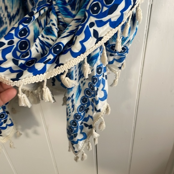 Coverup - Picture 3 of 3